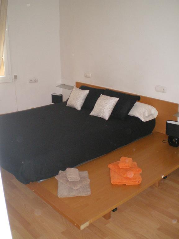 Apartament Elcano Apartman Sabadell Kültér fotó